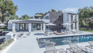 Resa Estates Ibiza can Viv tourist license sale koop house and pool ok.jpg